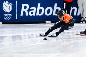 Jens van 't Wout tijdens één van de eerste ijstrainingen van het seizoen