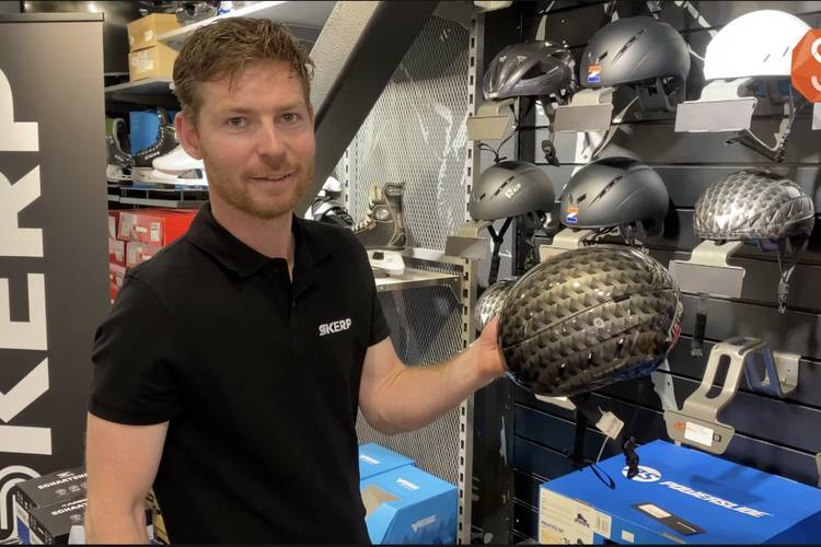 Ian van Zutphen over de schaatshelm