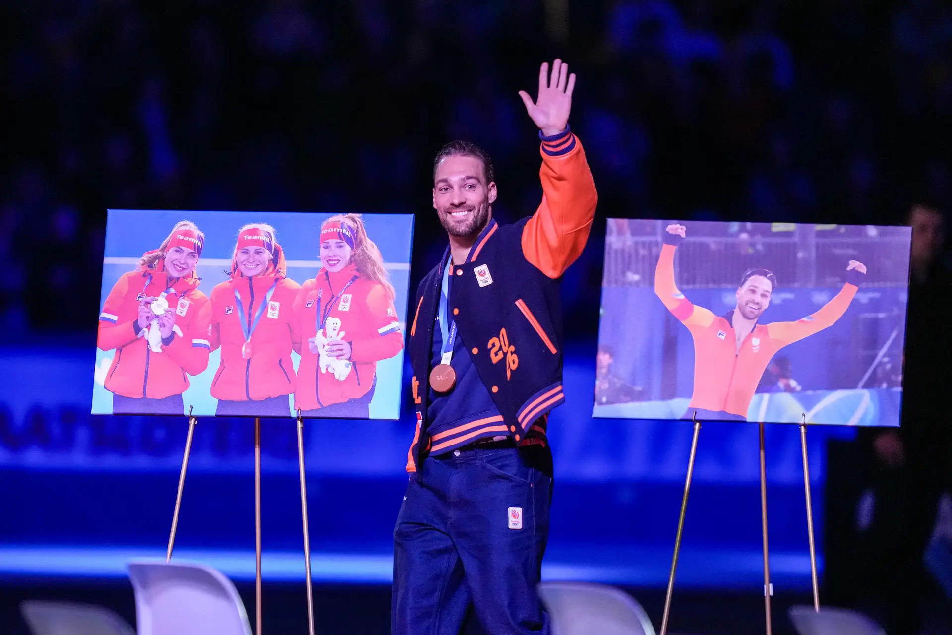 Kjeld Nuis tijdens huldiging in Thialf na OS in Milaan