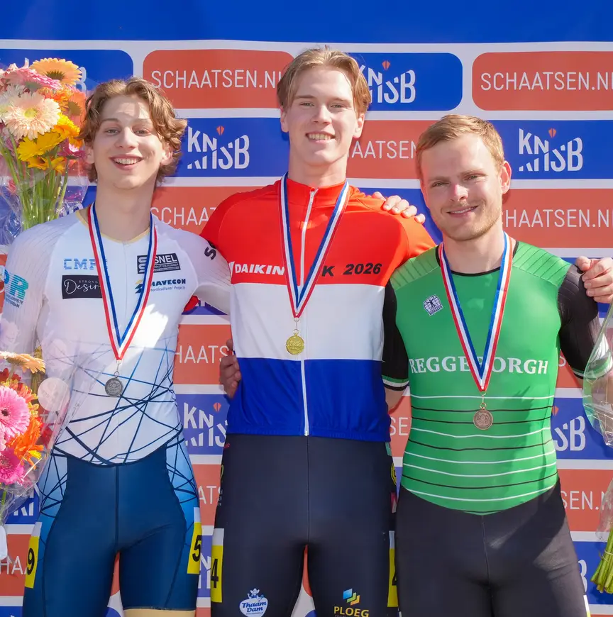 One lap podium NK Inline, Menno van Eig, Junior de Blois, Janno Botman