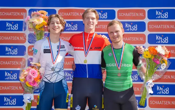 One lap podium NK Inline, Menno van Eig, Junior de Blois, Janno Botman