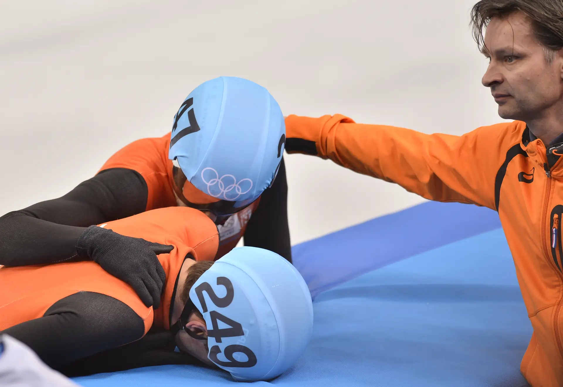 Jeroen Otter troost rijders in Sochi na relay